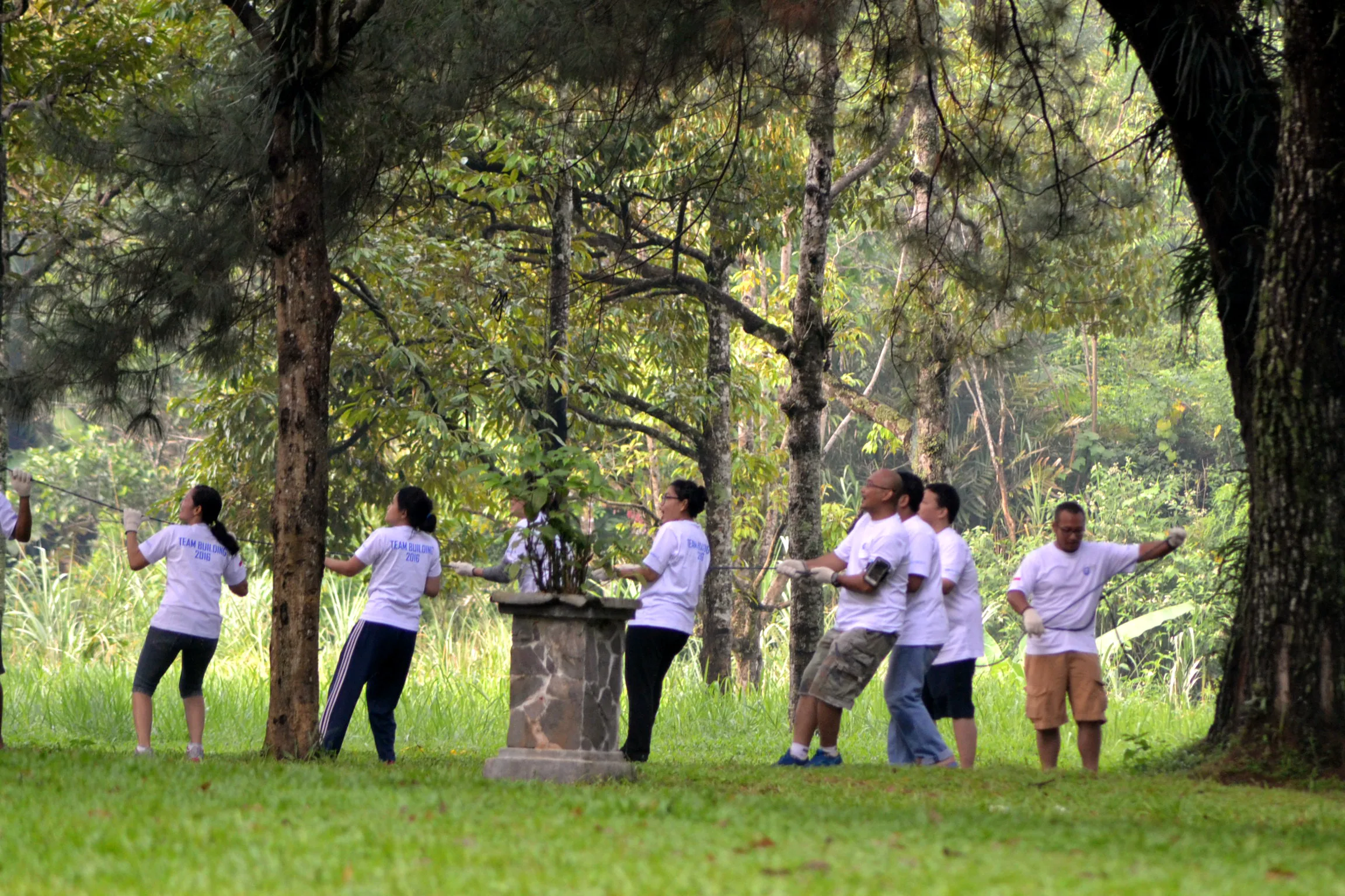 paket outbound bogor sentul Team Building Talaga Cikeas
